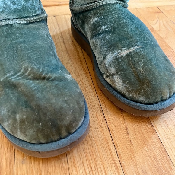 UGG Boots 8 Kids Green Velvet - Picture 4 of 7